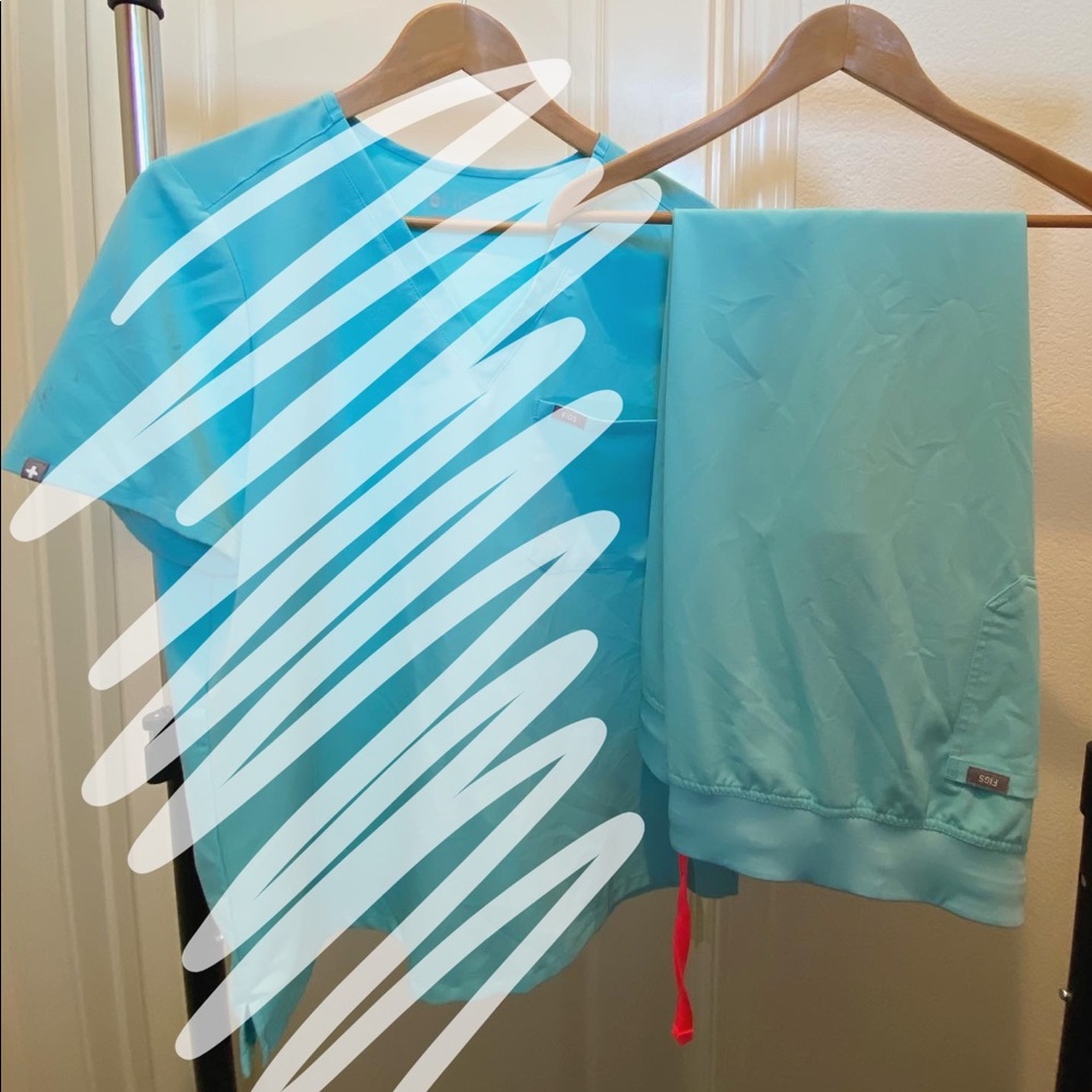 FIGS-LimitedEdition Neon Blue Medium R Livingston